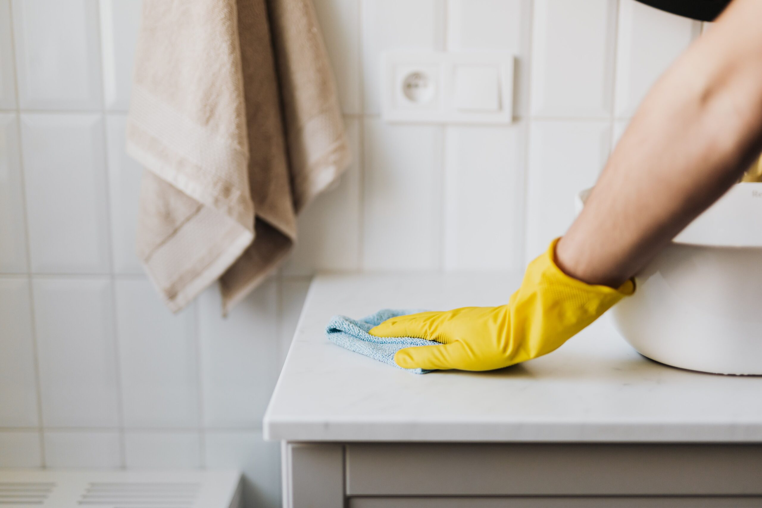 Bathroom cleaning detail